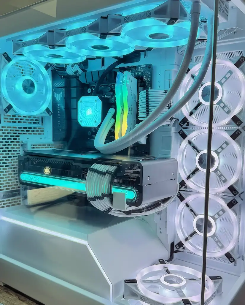 Montaje Gaming PC Phanteks Ciudad Puerta de Hierro